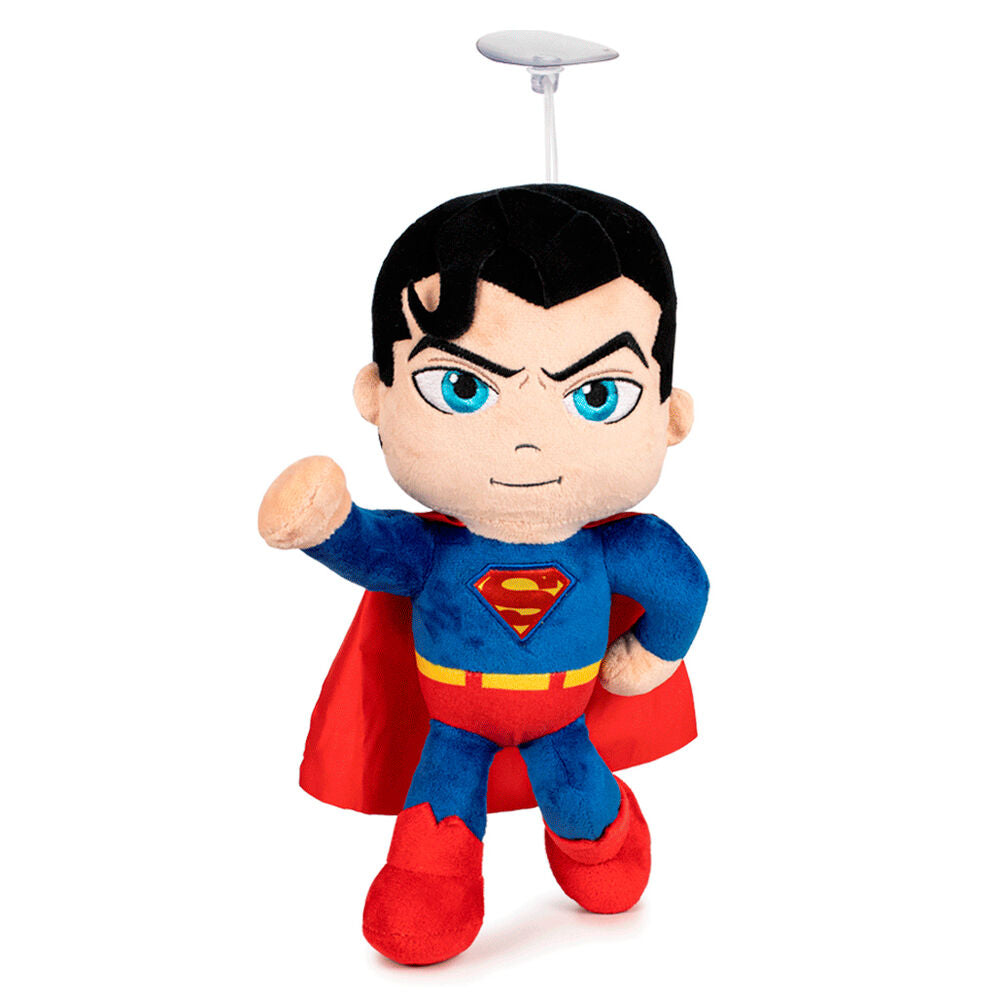 Peluche Superman DC Comics de 32 cm signée PLAY BY PLAY, vue de face avec son costume rouge et bleu emblématique.