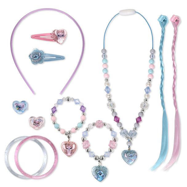 Set de bijoux Disney Stitch avec bracelets, bagues, collier et accessoires cheveux colorés sur fond blanc