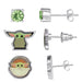 Vue rapprochée de la troisième paire de boucles d'oreilles Baby Yoda avec finition soignée et couleurs vives