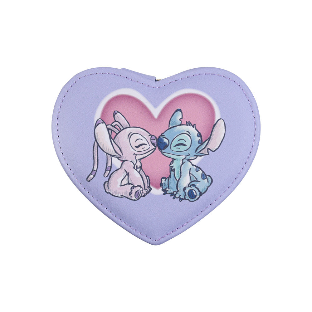 Vue rapprochée du design Stitch et Angel imprimé sur la boîte à bijoux en forme de cœur
