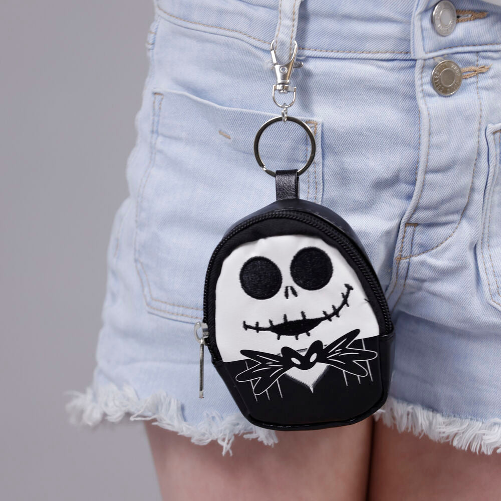 Porte-clés sac à dos Jack Skellington attaché à un trousseau de clés, montrant son design compact