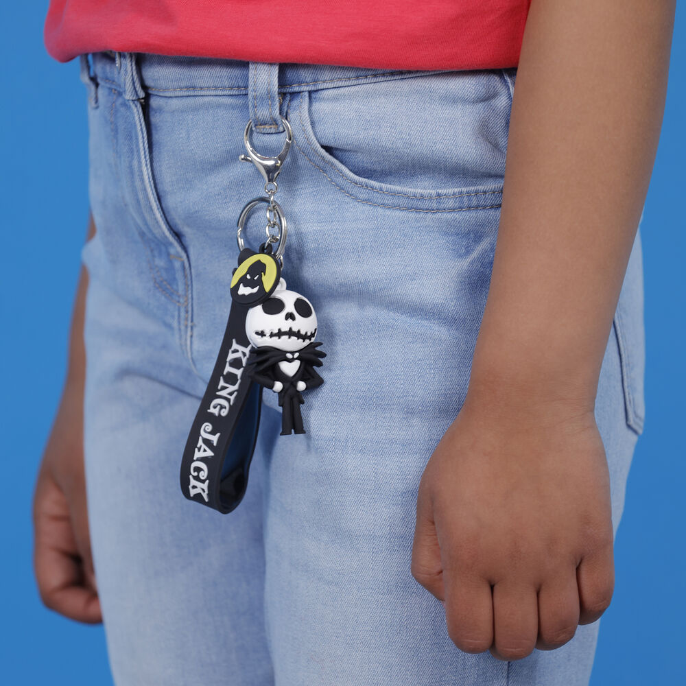 Breloque jaune Oogie Boogie Boogie ajoutant une touche unique au porte-clés Disney Jack Skellington