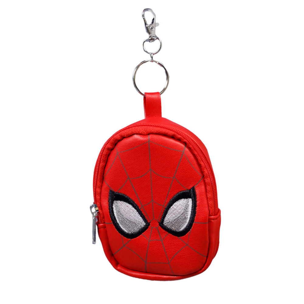 Détail du design 3D de Spiderman sur le mini sac à dos porte-clés PEERS HARDY avec fermeture éclair
