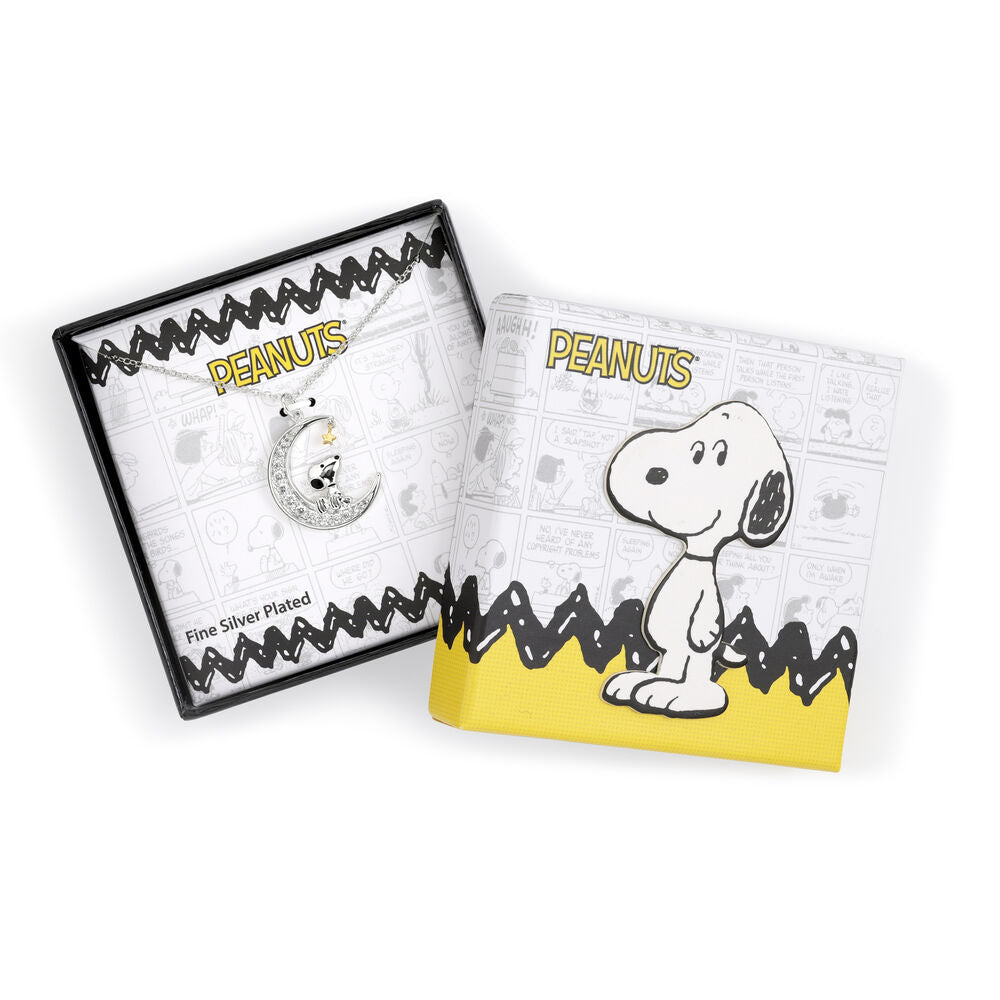Détail du personnage Snoopy en métal sur le collier Peanuts Moon signé PEERS HARDY