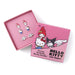 Zoom sur les boucles d'oreilles Hello Kitty & Friends montrant les détails précis et la finition argentée brillante