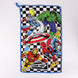 Trousse Marvel Avengers CERDÁ posée sur une surface blanche, idéale pour le voyage