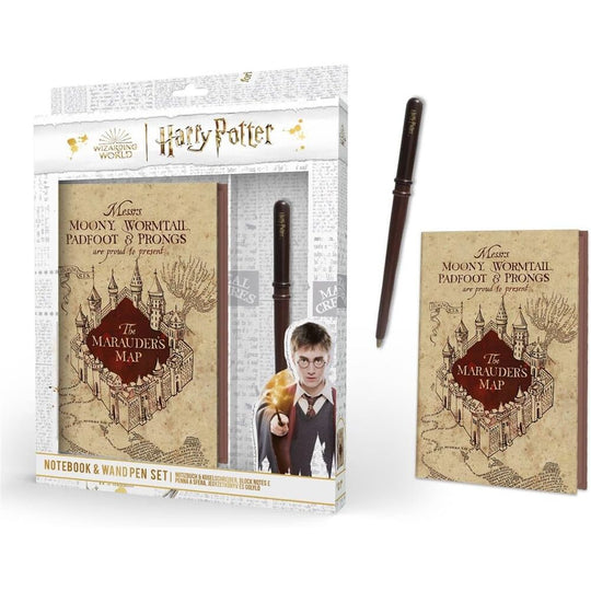 Carnet Harry Potter format A5 avec couverture illustrée, posé sur une surface blanche.