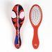 Détail du design coloré et illustrations des personnages Marvel Spidey Amazing Friends sur la trousse