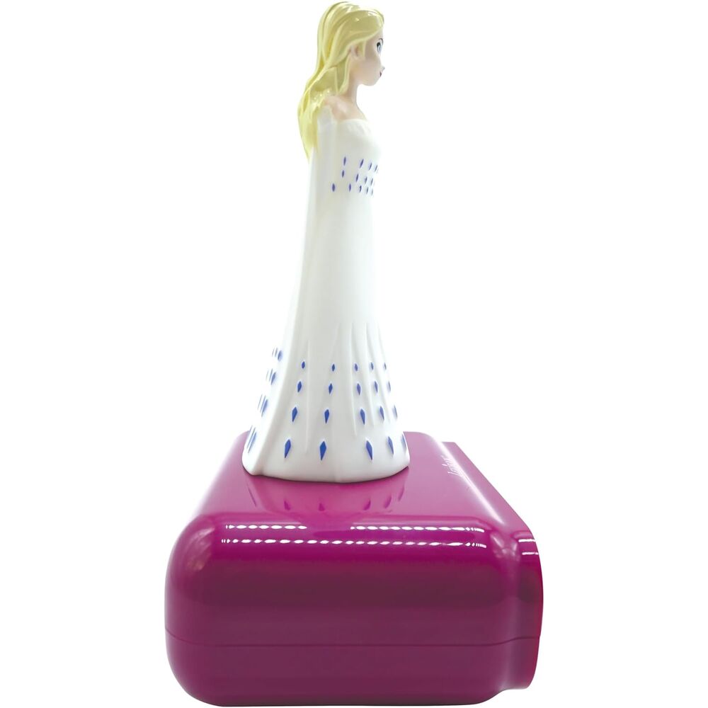 Réveil Disney Frozen Elsa avec veilleuse 3D allumée montrant un éclairage doux et coloré pour la chambre d'enfant