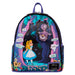 Vue de face du sac à dos Disney Alice au Pays des Merveilles en cuir saffiano synthétique avec motifs embossés et imprimés