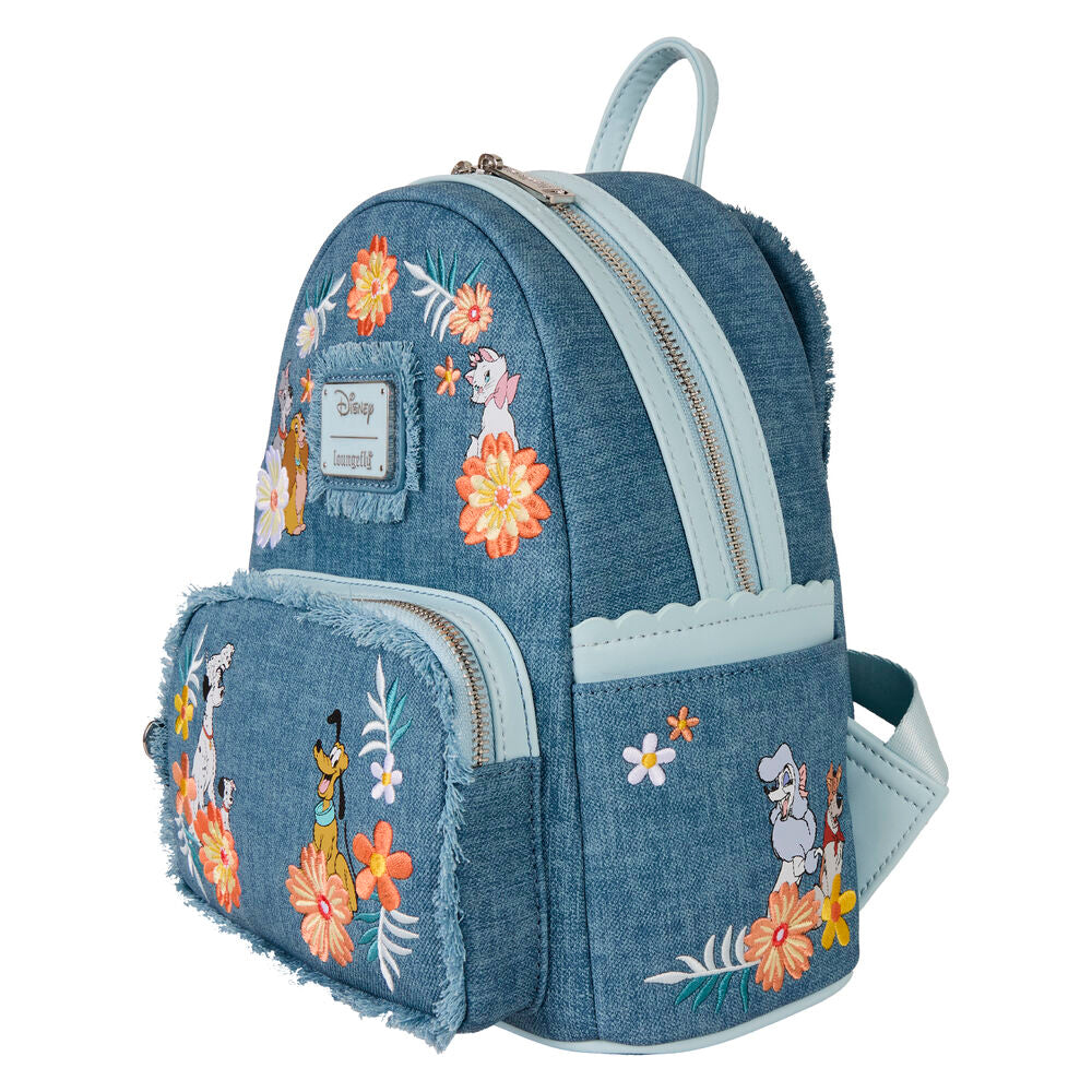 Sac à dos Loungefly Disney porté par un modèle, illustrant son style et son confort