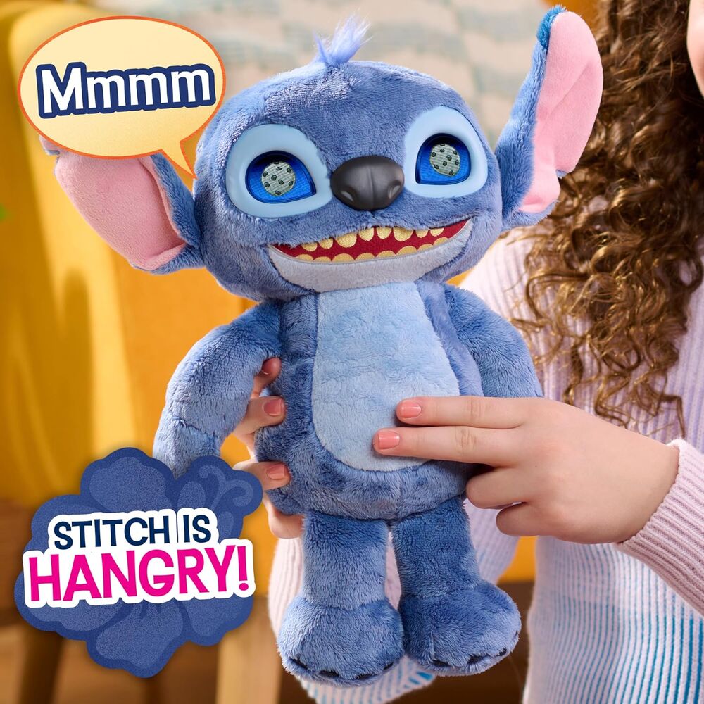 Image de la peluche Stitch avec zoom sur les détails de couture et matière