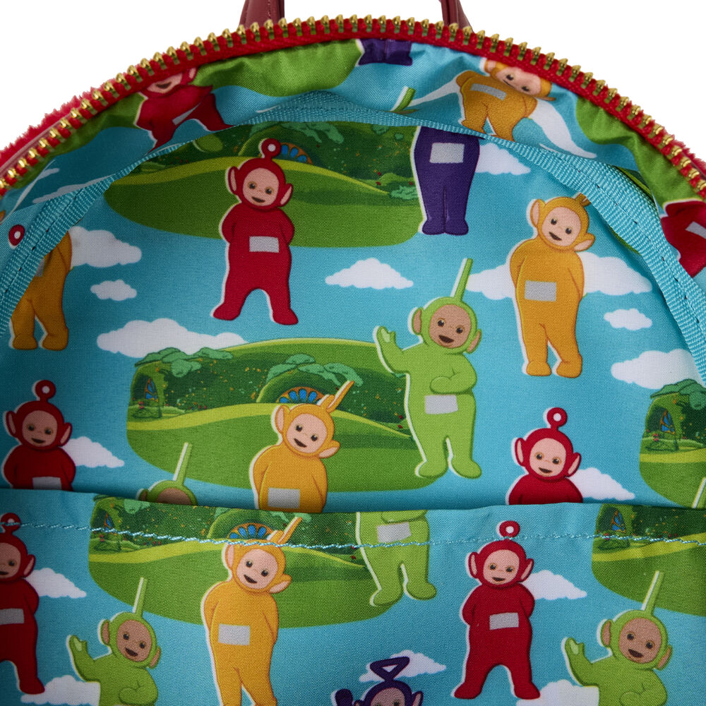 Gros plan sur les fermetures éclair et les finitions du sac à dos Loungefly Teletubbies Po