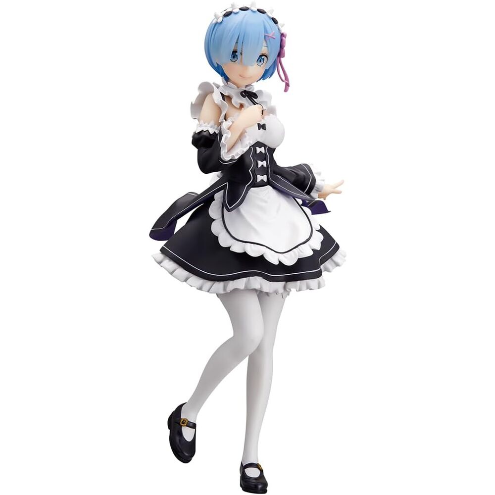 Zoom sur les détails du visage et costume de la figurine Rem BANPRESTO