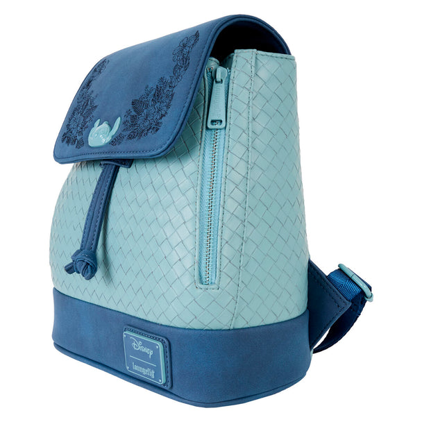 Détail du logo Loungefly sur le sac à dos Disney Stitch illustrant la qualité de fabrication