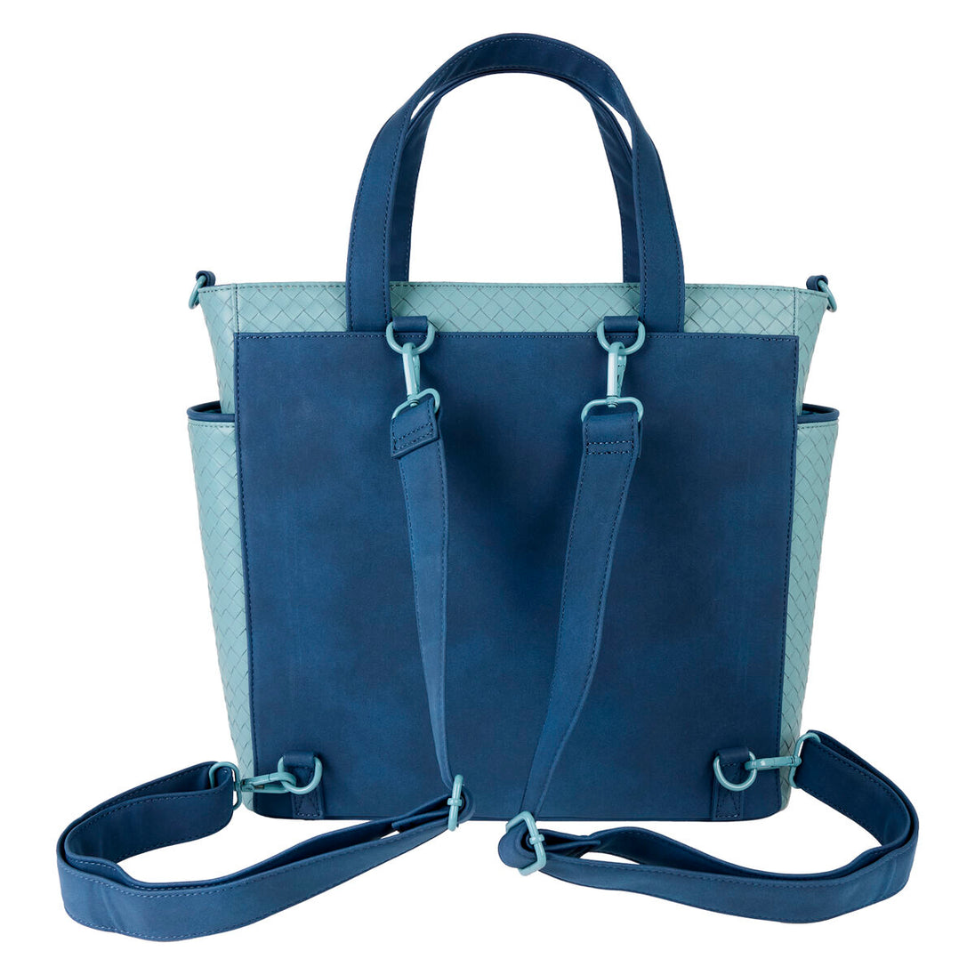 Sac à dos Loungefly Stitch porté sur le dos, montrant les bandoulières ajustables confortables