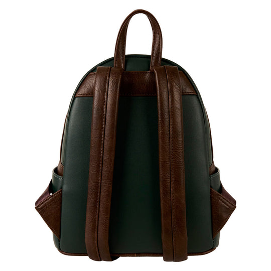 Sac à dos Loungefly The Fox and the Hound porté par un modèle, bretelles ajustables visibles