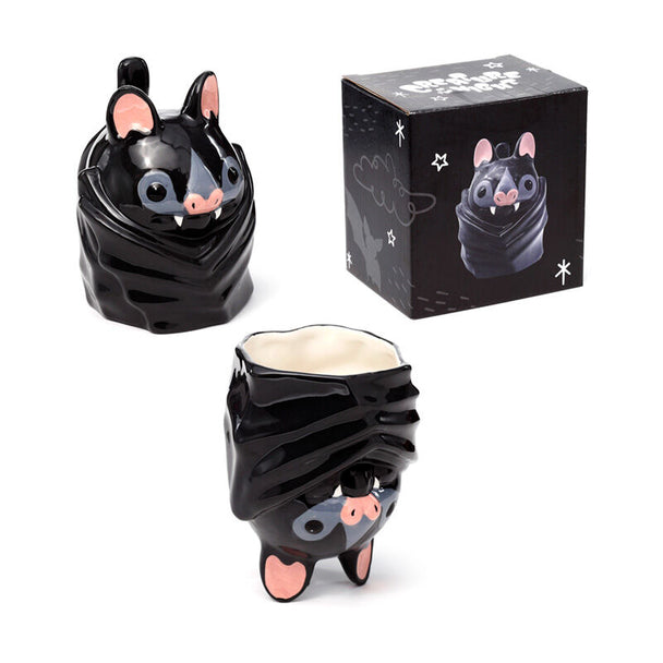 Profil latéral du mug chauve-souris montrant la texture en relief et la poignée