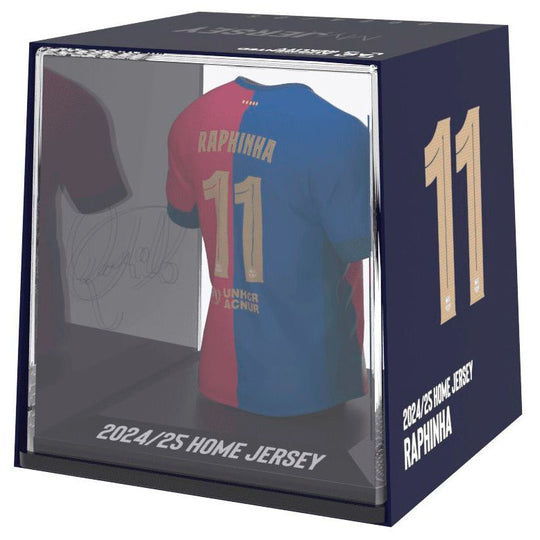 Détail du vinyle et des couleurs du mini t-shirt Raphinha FC Barcelona