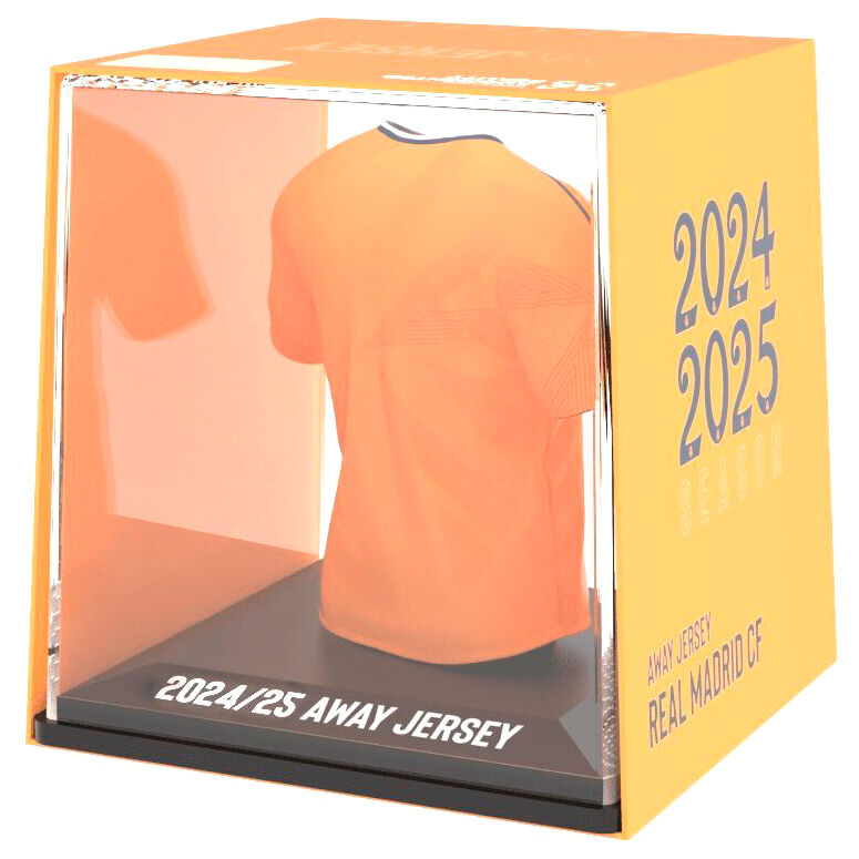 Vue latérale de la figurine Real Madrid montrant la texture en vinyle et plastique biodégradable