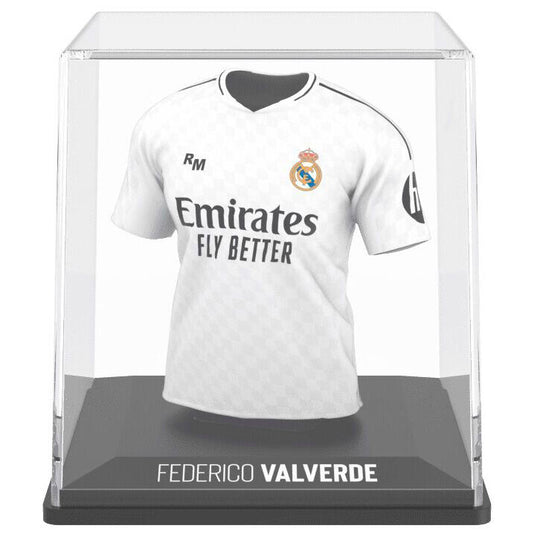 Zoom sur la texture en vinyle et plastique biodégradable de la figurine Real Madrid Valverde