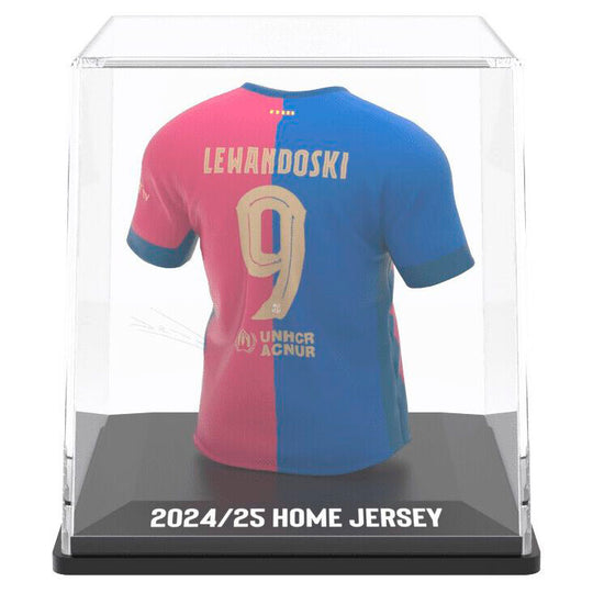 Présentation du mini t-shirt Lewandowski avec son étui de protection transparent et écologique