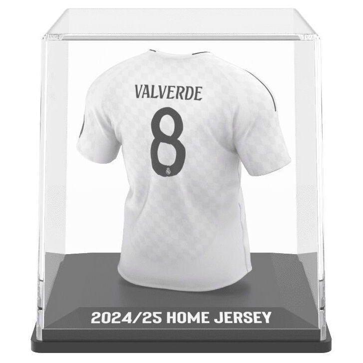 Présentation de la figurine mini t-shirt Real Madrid Valverde posée sur un support clair
