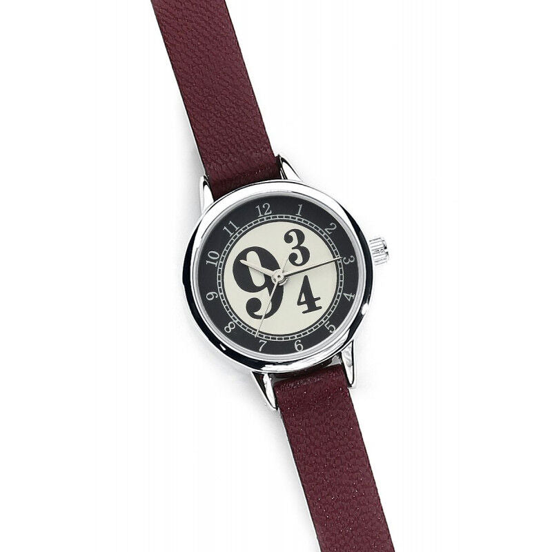 Montre Harry Potter Platform 9 3/4 vue de face avec cadran détaillé et logo THE CARAT SHOP