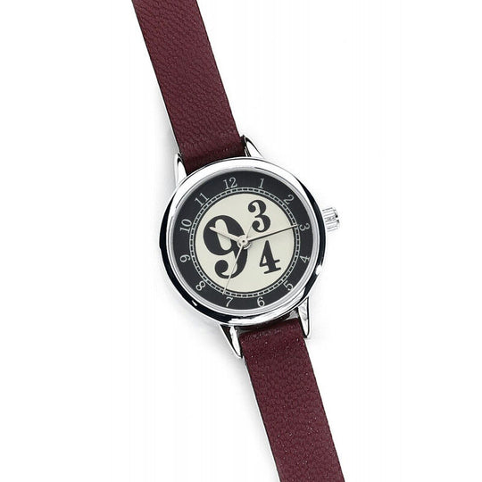 Montre Harry Potter Platform 9 3/4 vue de face avec cadran détaillé et logo THE CARAT SHOP