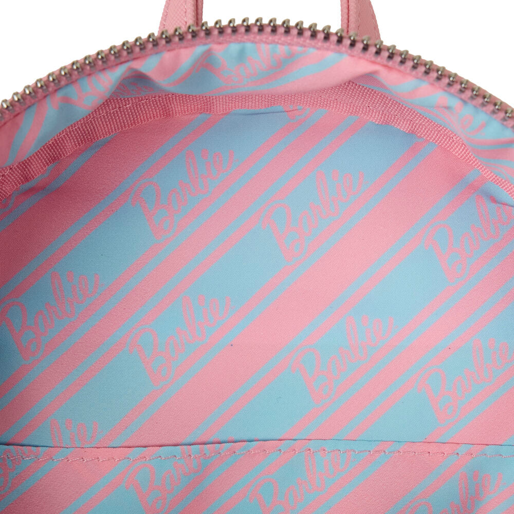 Intérieur du sac à dos Loungefly Barbie avec plusieurs compartiments pour organiser vos effets personnels