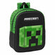Sac à dos Minecraft 3D SAFTA porté par un enfant, idéal pour la maternelle avec dimensions compactes