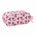 Zoom sur le design 3D coloré de la trousse double Hello Kitty Kuromi avec détails des personnages