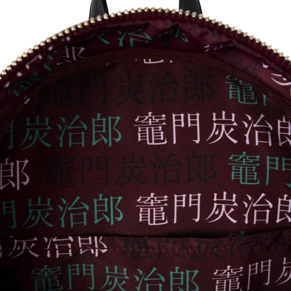 Image du sac à dos Kimetsu no Yaiba Tanjiro Kamado montrant les bretelles réglables confortables