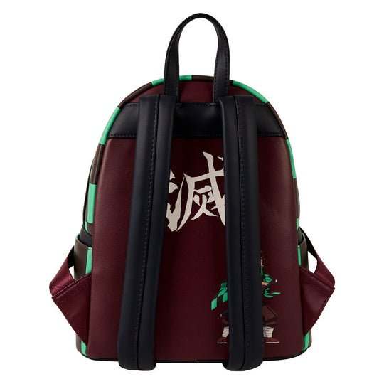 Zoom sur le logo Loungefly et les motifs de Tanjiro Kamado sur le sac à dos Demon Slayer