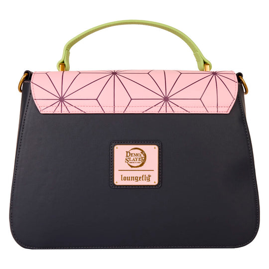 Image du sac Loungefly Demon Slayer Nezuko Kamado ouverte, révélant l'intérieur spacieux et les finitions soignées