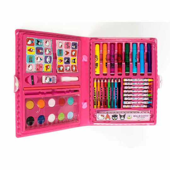 Exemple d’utilisation du set Hello Kitty à colorier avec dessins réalisés par des enfants