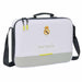 Vue de face du cartable scolaire Real Madrid 25/26 avec logo officiel et couleurs du club