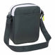 Détail de la poche avant zippée du sac Real Madrid 25/26 avec sangle réglable visible