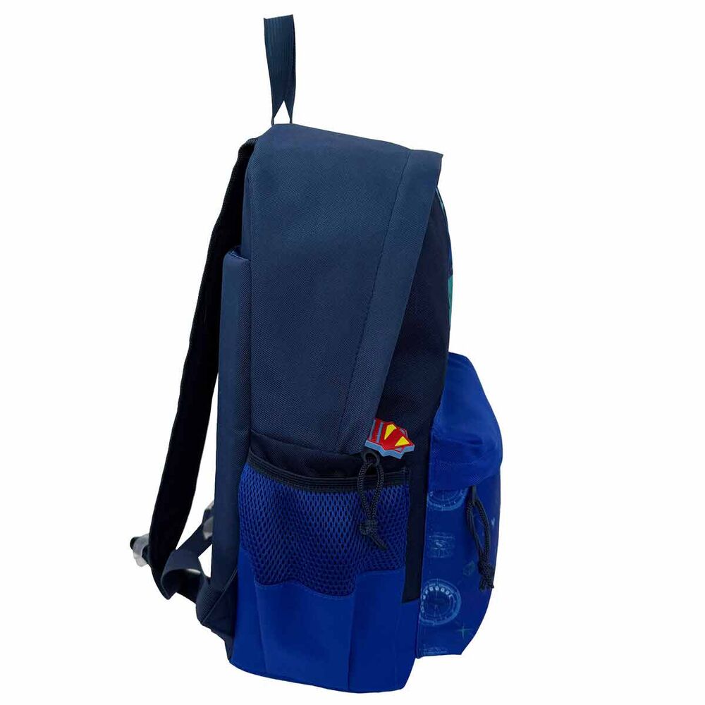 Détail des bretelles ajustables et rembourrées du sac à dos Superman CYP BRANDS pour un confort optimal