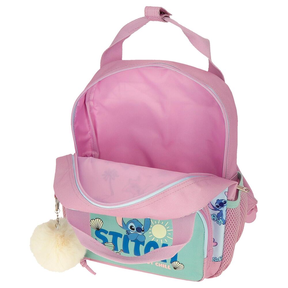 Côté droit du sac à dos avec la poche porte-bouteille bien visible et accessible.