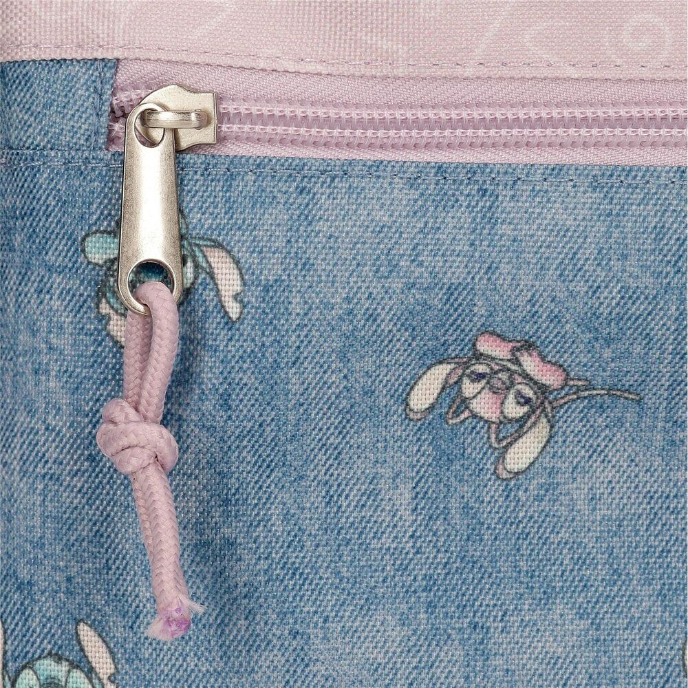 Détail du tissu résistant et des coutures renforcées du sac à dos Disney Stitch