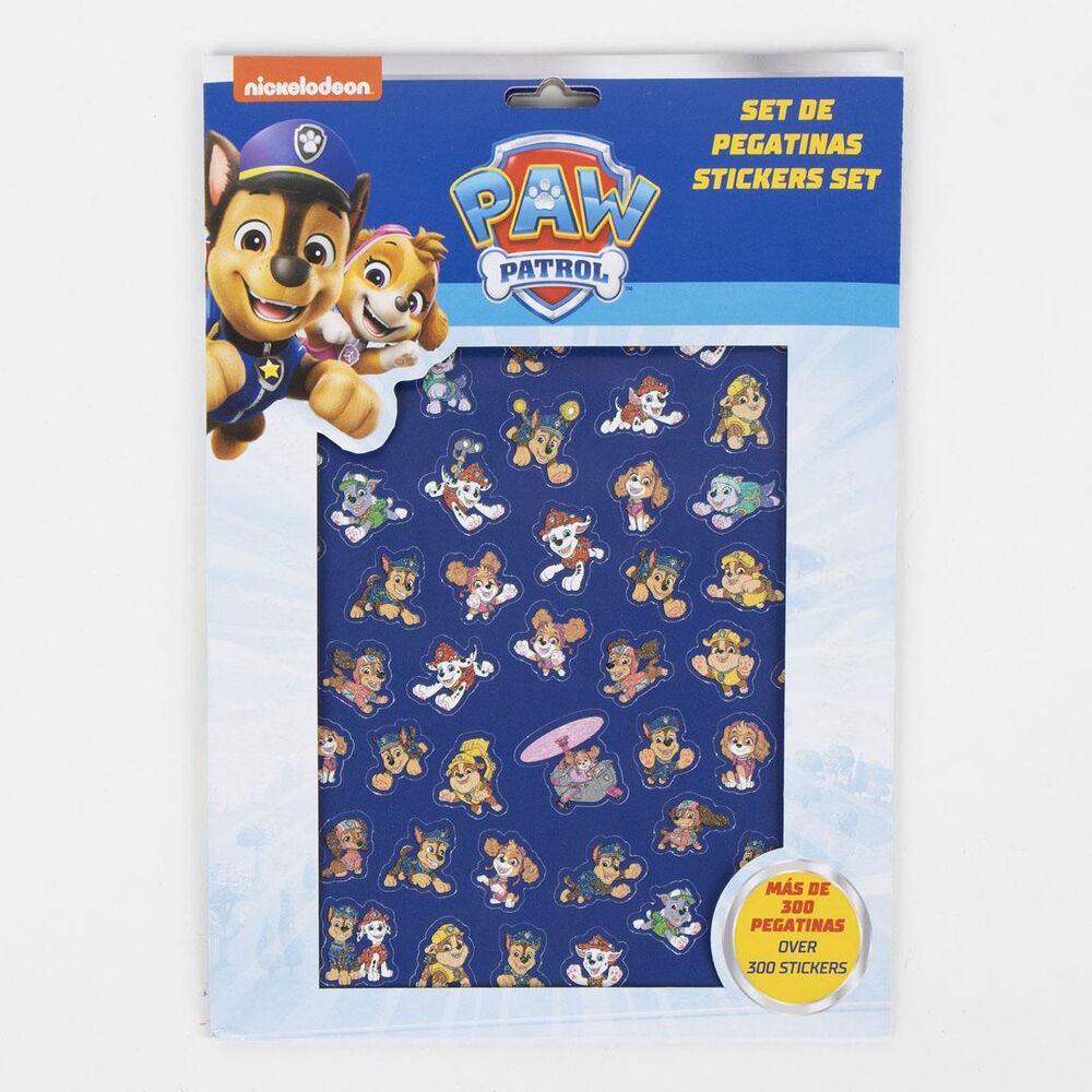 Présentation des stickers Pat'Patrouille CERDÁ disposés sur une table pour activités créatives