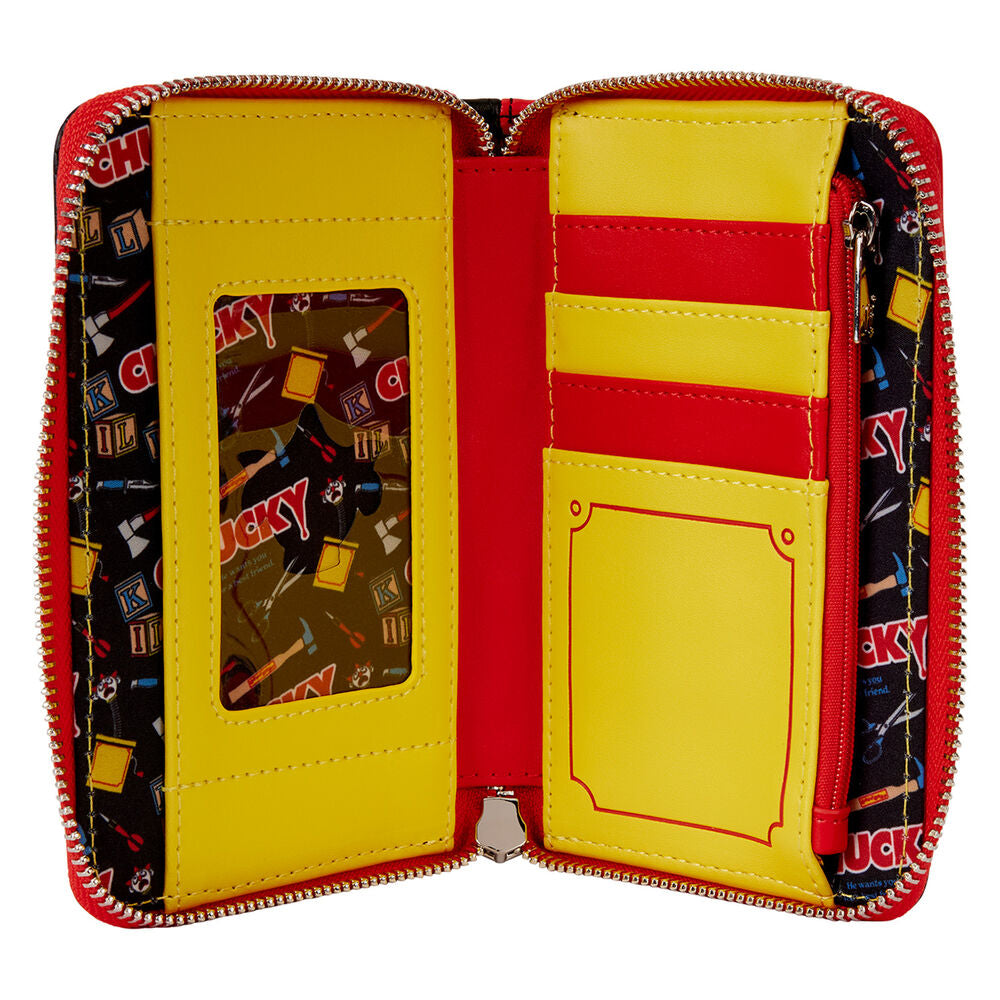 Intérieur du portefeuille Loungefly Chucky avec plusieurs compartiments pour cartes et billets visibles.