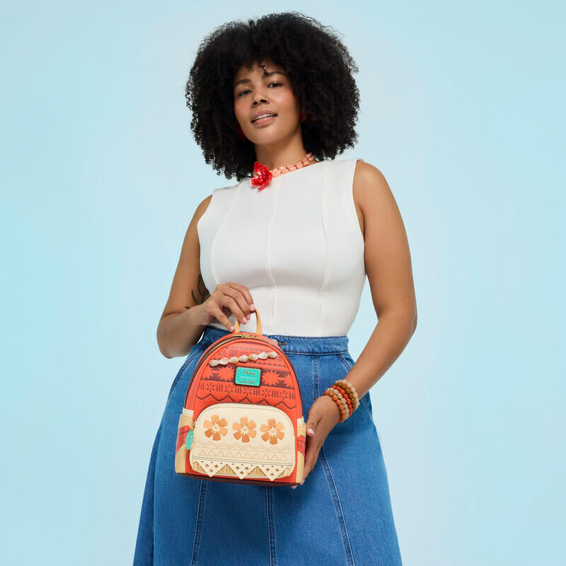 Charm en émail sur la fermeture éclair du sac à dos Disney Vaiana Loungefly, détail unique