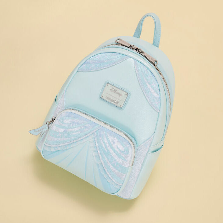 Photo des bretelles ajustables confortables du sac à dos Disney Cendrillon Loungefly