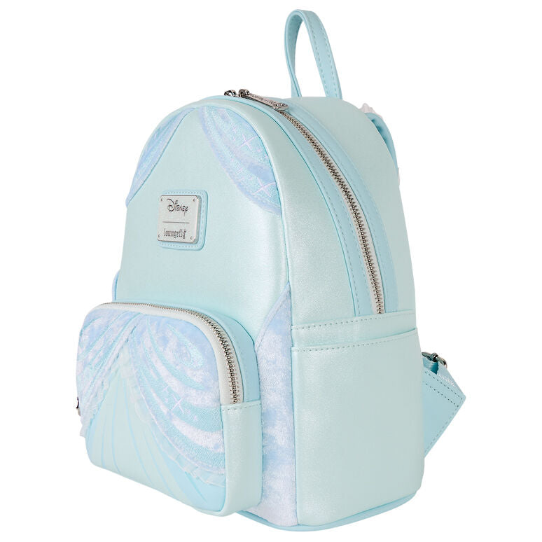 Zoom sur la breloque en émail de la fermeture éclair du sac à dos Cendrillon Loungefly
