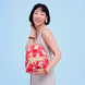 Intérieur du sac à dos avec doublure coordonnée et espace de rangement pratique