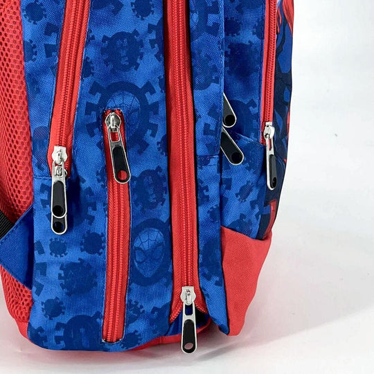 Zoom sur le design coloré et l'image de Spiderman imprimée sur le sac à dos CERDÁ