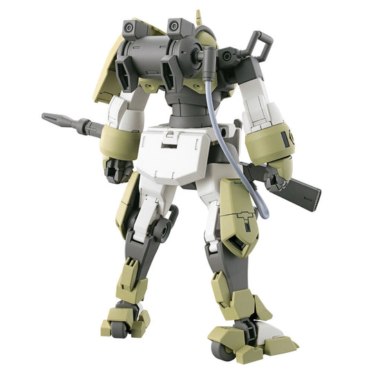 Profil latéral de la figurine Demi Trainer montrant sa conception robuste pour combats au sol