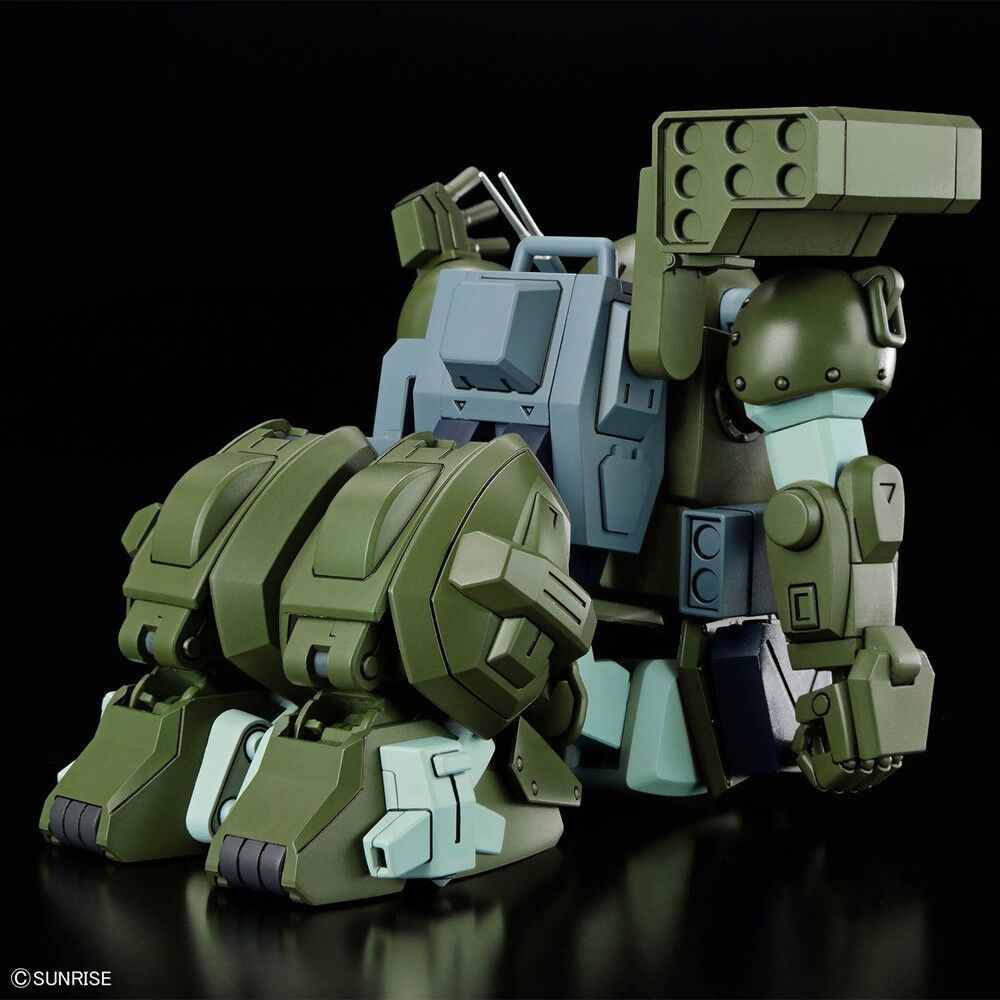 Figurine Scopedog Turbo Custom en pose dynamique illustrant sa mobilité en combat urbain